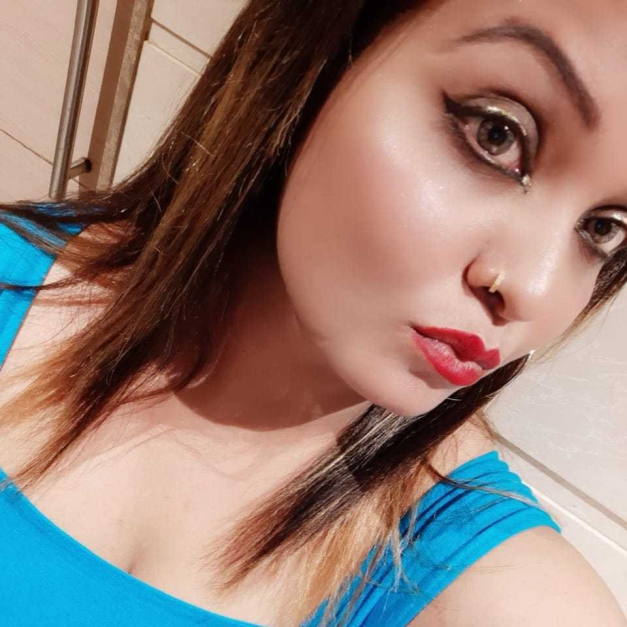 Nayra Escorts Services